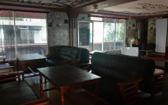 7th Sense Restro Bar & Lounge