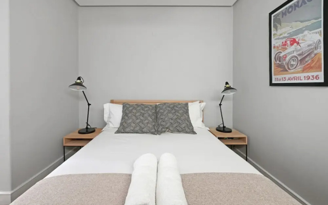 2 Bedroom Heart of Sea Point The Avant