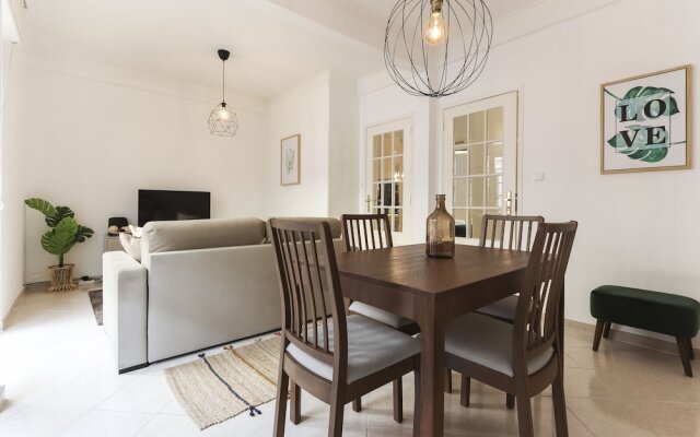 Principe Real Balcony by Homing