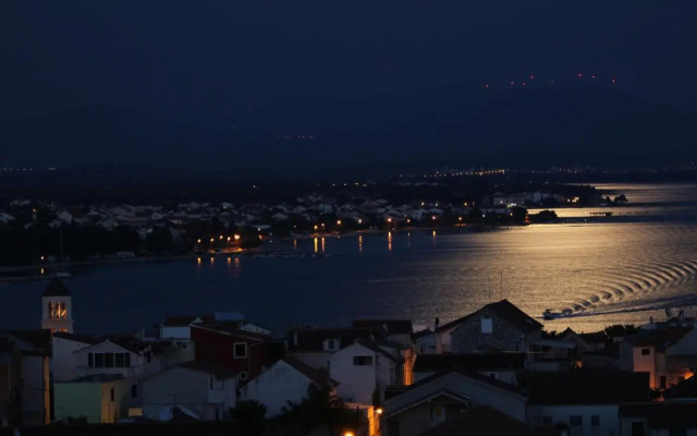 Vila Rojana