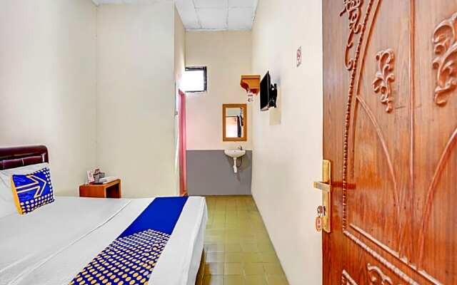 SPOT ON 90098 Anak Mama Guesthouse