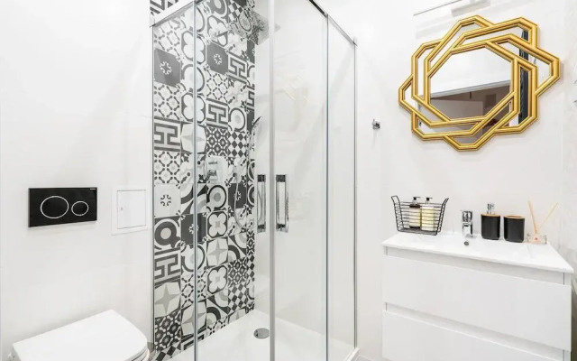 Main Square Apartments - LoftAffair