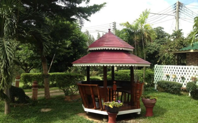 Baan Ing Khao Resort