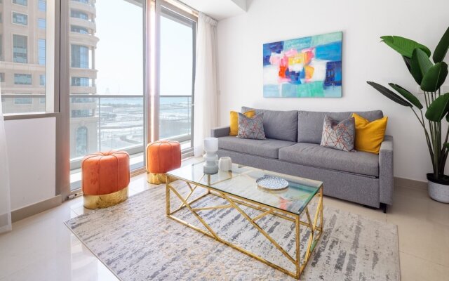 Elegant and Functional 2BR in Marina - Sleeps 5!