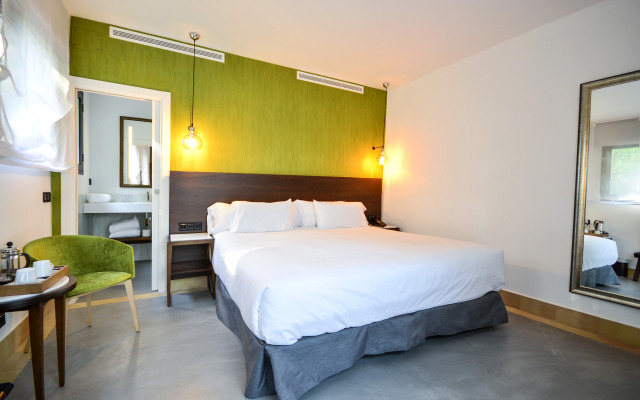 Legado Alcázar Hotel