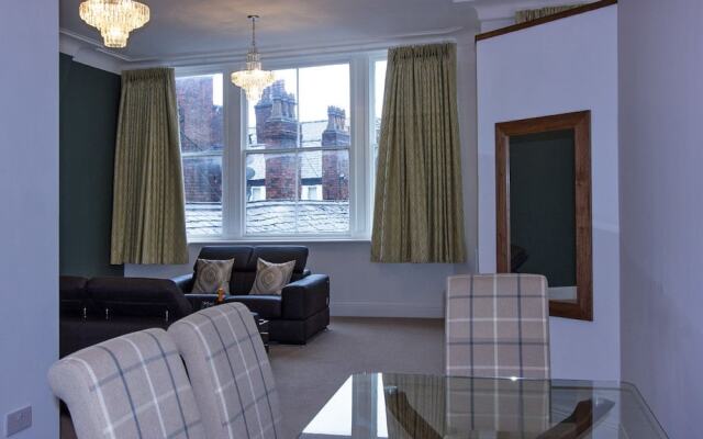 The Castle Collection - 42 Castle Street