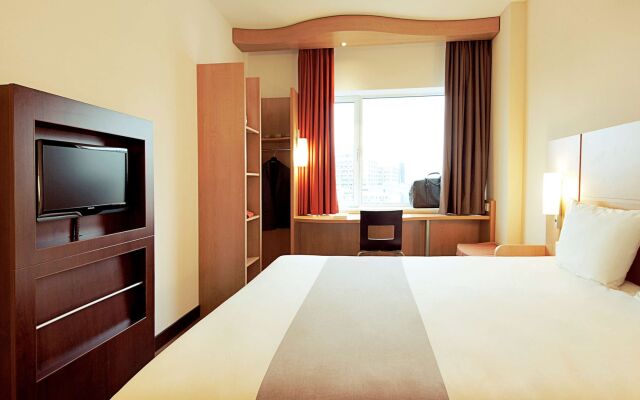 Hotel ibis Friedrichshafen Airport Messe