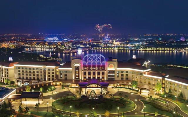 Shanghai Disneyland Hotel 