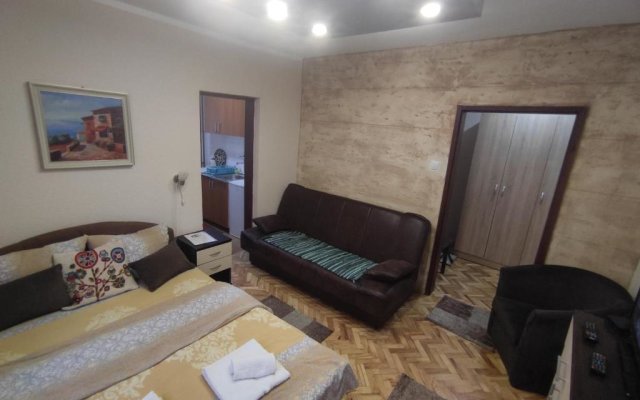 Hostel Apartments Rooms Lug Mdl