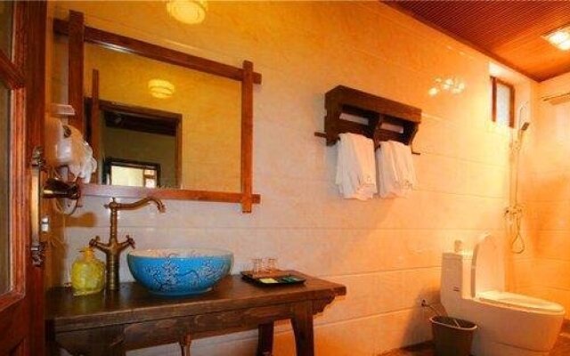 Lijiang Chenwai Hostel