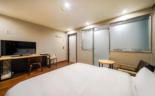 Busan Nampo Billy Hotel
