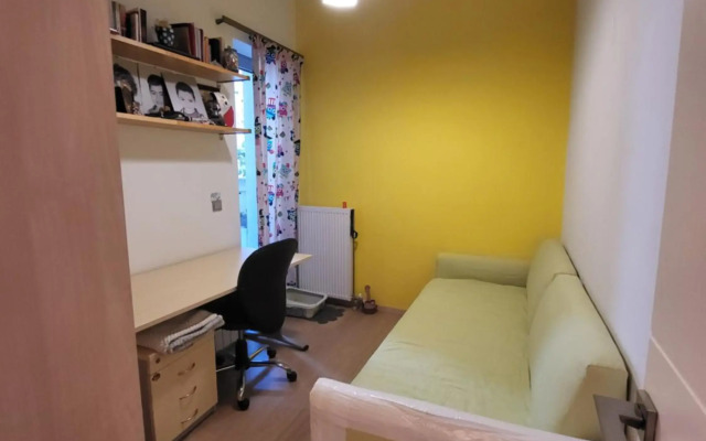 Cozy apartment in front of the park