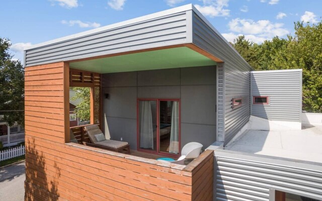 The Local - 2 Blocks to DT Fay - Walk Everywhere!