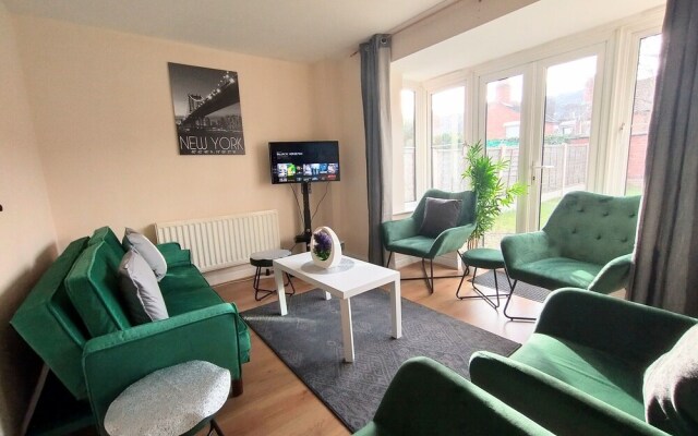 City Centre Home, Free Parking,wifi,netflix,tv