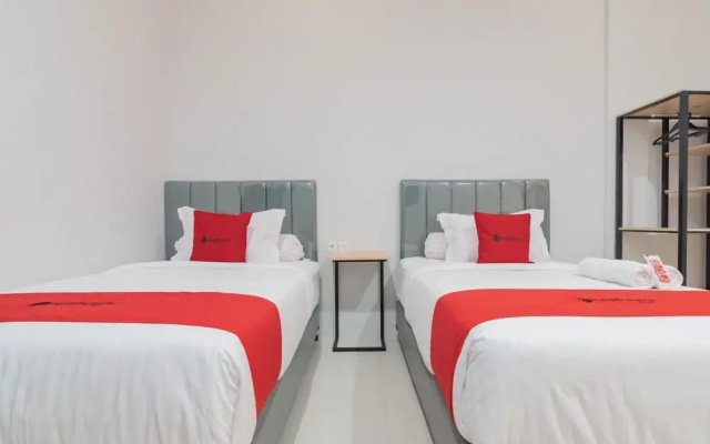RedDoorz Plus near Siloam Hospital Balikpapan