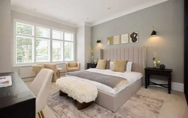 The Roehampton Place - Elegant 5bdr House With Garden Parking