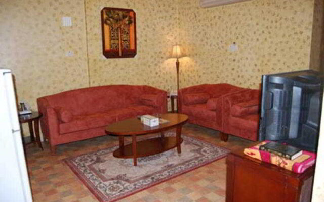 Al Ghazal Suites