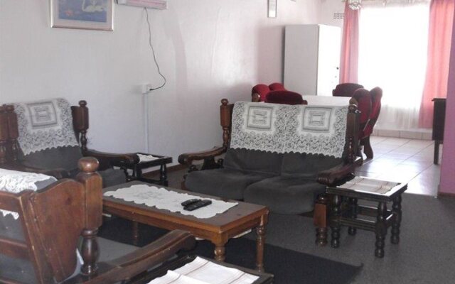 Brackendene Lodge Guesthouse Extension 12