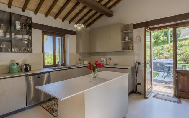 Elegant Villa, Sant'ippolito