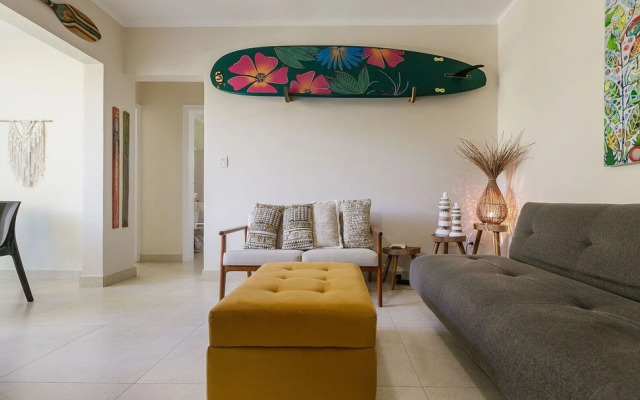 WTE - Resort-style Condominium 100m From the Beach