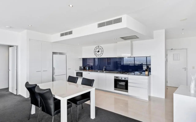 Circle on Cavill - Hosted by Coastal Letting