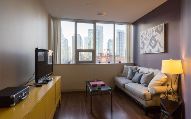 Applewood Suites - 2 BDRM King West