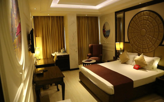 OYO 857 The First Hotel