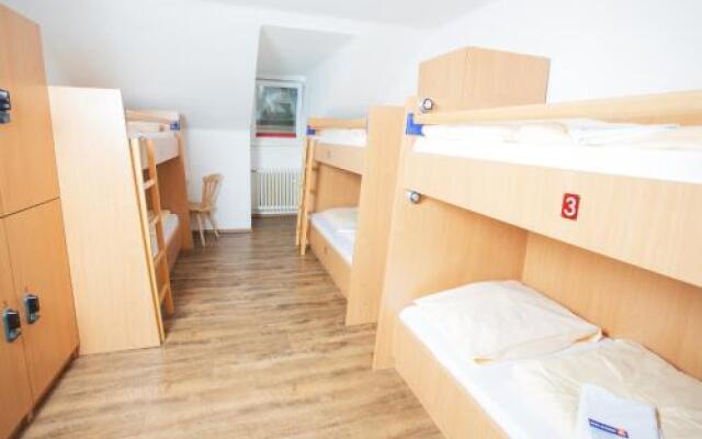YoHo - International Youth Hostel