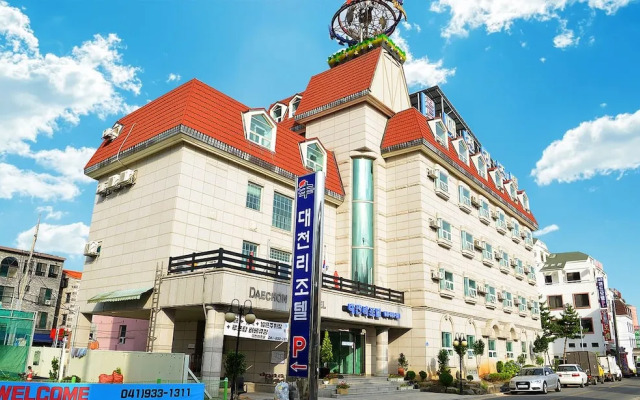 hotelImage