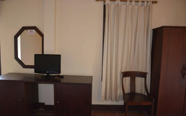 Bua Luang Hotel