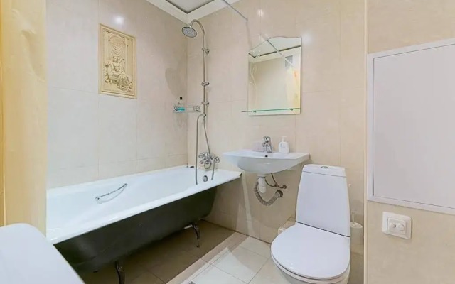 Apartamenti na Bryantseva 13