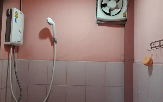 Tiw & Piw Talaymok at Khao Kho