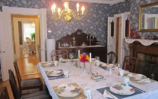 The Dawson House Bed & Breakfast