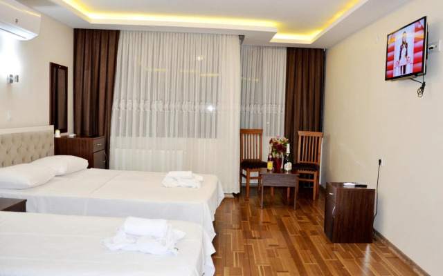 Grand Mark Hotel