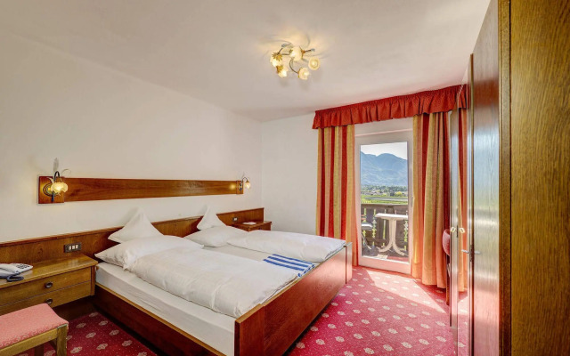 Ruster Resort
