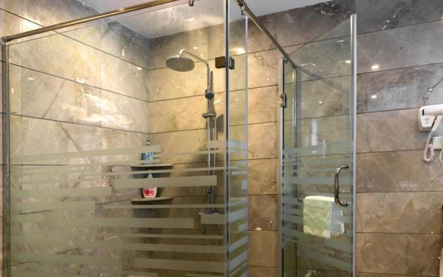 Pengman International Apartment Hotel