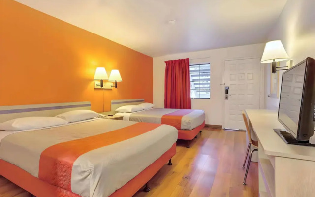 Motel 6 – Santa Rosa, CA - South