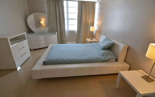 Riviera Luxury Living at the Decoplage