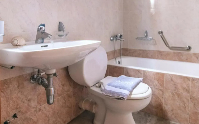 Hotel Avra