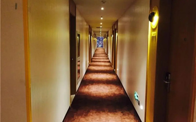 IU Hotel Shanghai Minhang Jiaotong University Dongchuan Road Subway Station Branch