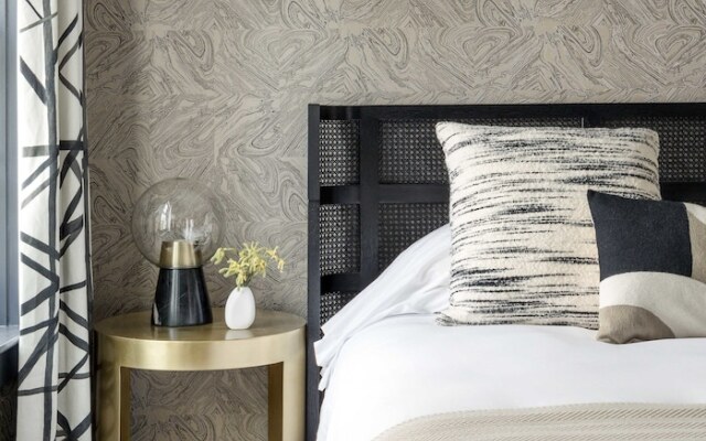 The Richard, The Edgartown Collection