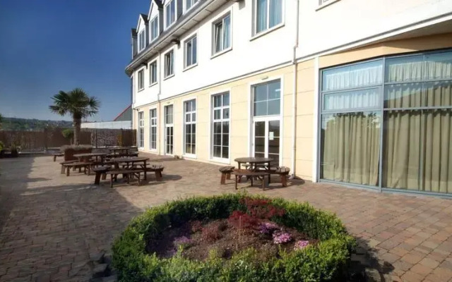 Carrigaline Court Hotel & Leisure Centre