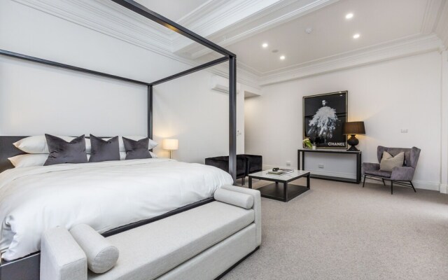 Victoria Hall Apartments