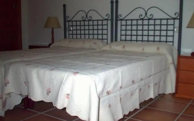 Apartment - 2 Bedrooms with Pool - 103433