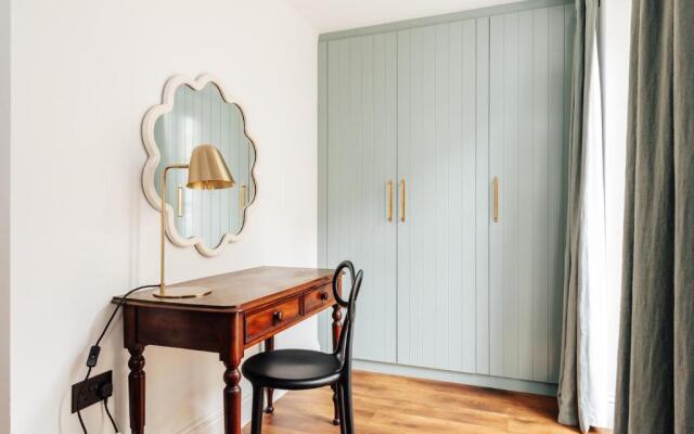 Redland Suites - Apartment 1
