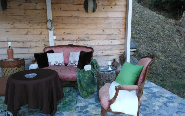 LOYEHILL Chalet. Swiss Alps Escape