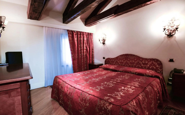 Torre dell'Orologio Suites