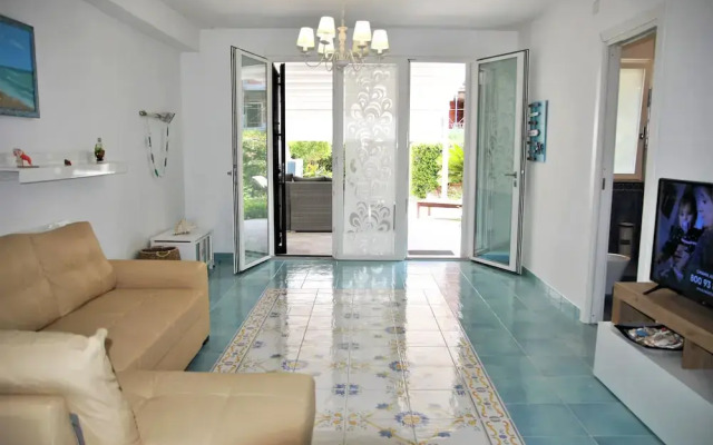 "villa Mare Blu 5 Minutes From Beach"