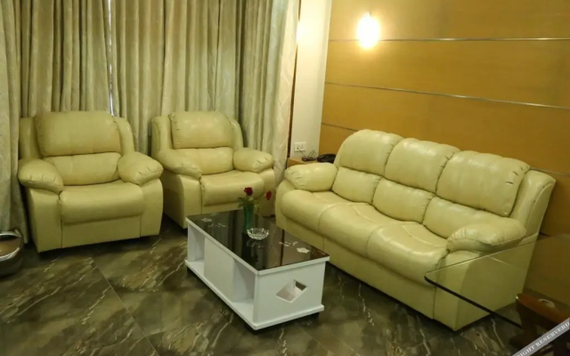 Alexander Luxury Hotel