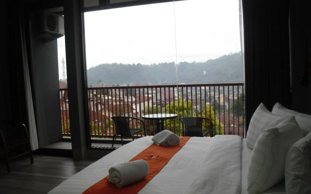 Sturgis Boutique Hotel Cipanas